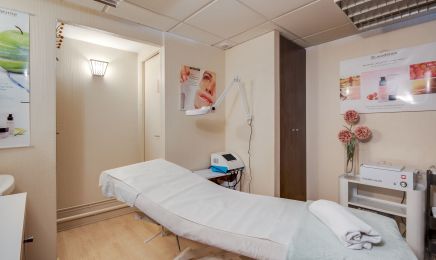 Parfumerie Ambre : Institut de beauté à Moncontour