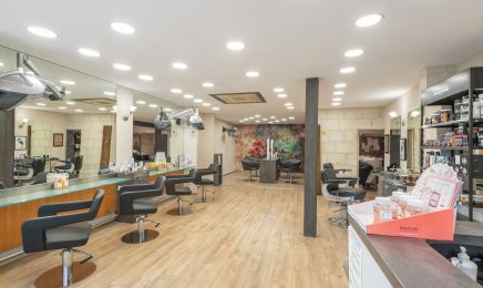 Caliste  : Coiffeur à Châtellerault