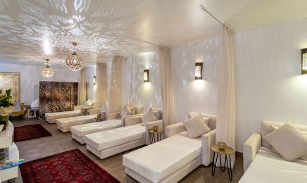 Les Bains d'Ambre : Manucure à Courbevoie