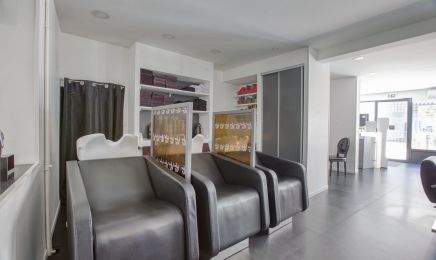 Viva la Vie by Laurent et Margaux Parola : Barbier à Cognac