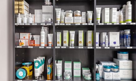 Institut Freya : Manucure à Guines
