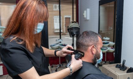 L'Atelier d'Émilie : Coiffeur à Matour