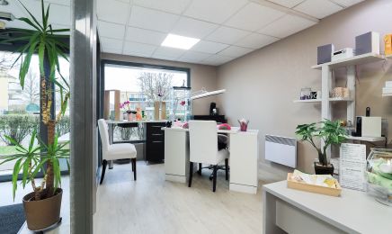 Cécile Esthetique  : Manucure à Saint-Apollinaire