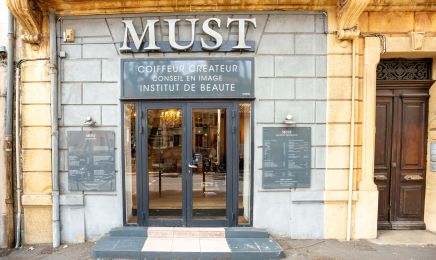 MUST Coiffure : Coiffeur à Aix-en-Provence