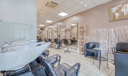Le Monde de Jen  : Coiffeur à Castelnau-le-Lez