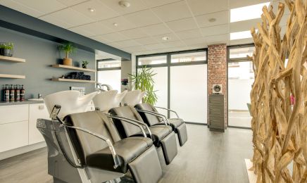 Au dela du miroir : Coiffeur à Landerneau