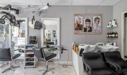 Agnes Coiffure - Visagiste : Coiffeur à Pézenas