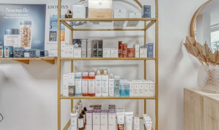 Cassandre Beauté : Manucure à Bellegarde
