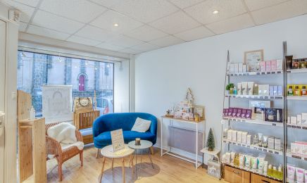 Institut Beaute Divine : Institut de beauté à Aubigny-Les Clouzeaux