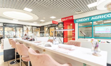 Mlle Pearl - Bar à Ongles  : Manucure à Gassin