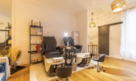 OG nail bar  : Manucure à Paris