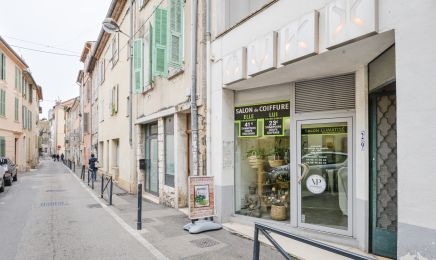 Oukx - Salon coloration végétale  : Coiffeur à Vence