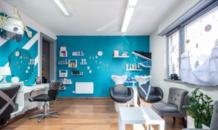 Le petit salon  : Coiffeur à Still