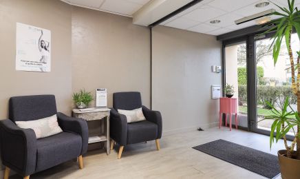 Cécile Esthetique  : Manucure à Saint-Apollinaire