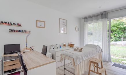 Jenny's Beauty : Coiffeur à Pessac