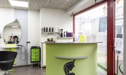 D'ici et d'ailleurs : Coiffeur à Étain