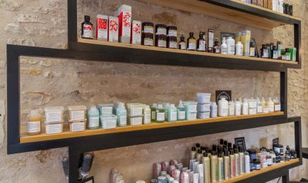 Artemoda factory by emilie : Coiffeur à Richelieu