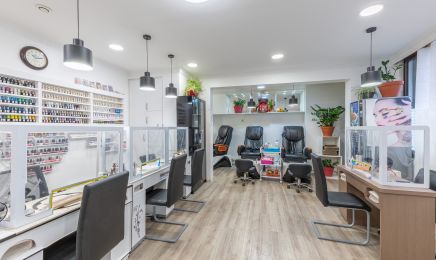 LILI BEAUTE : Manucure à Paris