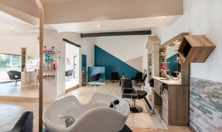 Atom : Coiffeur à Dissay