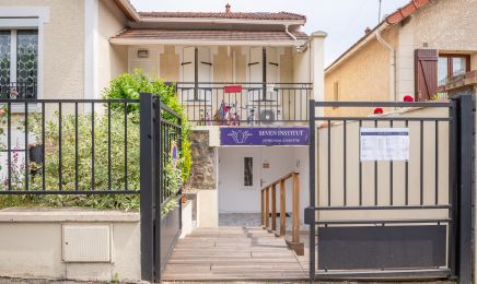 Le Seven Institut  : Manucure à Palaiseau