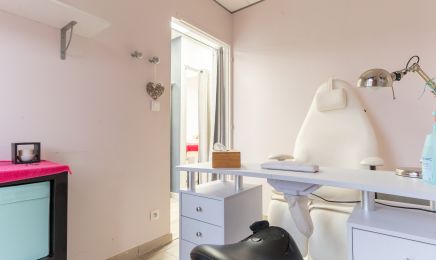 Th'ya Beauté : Manucure à Bègles
