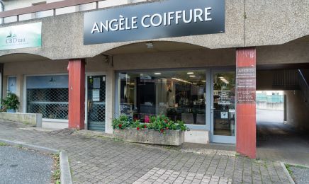 Angele Coiffure : Manucure à Thiers
