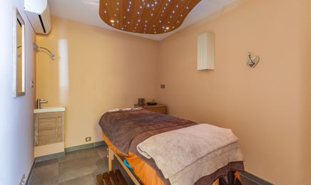 Institut de beauté By Manon  : Manucure à Rinxent