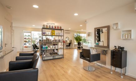 Un autre regard : Coiffeur à Châteaubourg