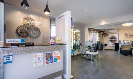 Métamorphose : Coiffeur à Charmes