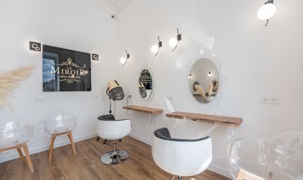 Le miroir : Coiffeur à Cambrai