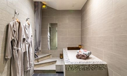 SPA des Abbesses : Manucure à Paris