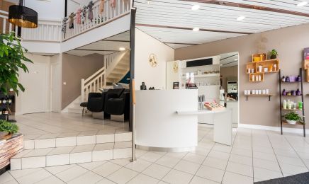 L’instant coiffure & beauté : Institut de beauté à Broons