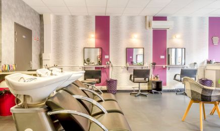 Coiffure S’Tifany / Expert en Balayages : Barbier à La Ville-aux-Dames
