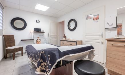 Noëlia institut  : Coiffeur à Théza