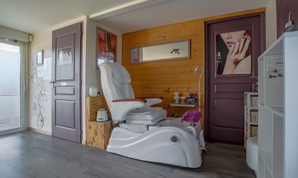 M les ongles : Institut de beauté à La Brède