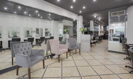 Le 70 : Coiffeur à Paris
