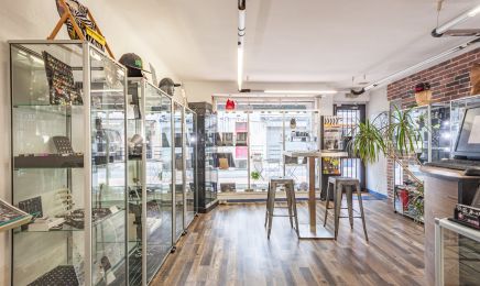 Pink Star Tattoo : Institut de beauté à Istres