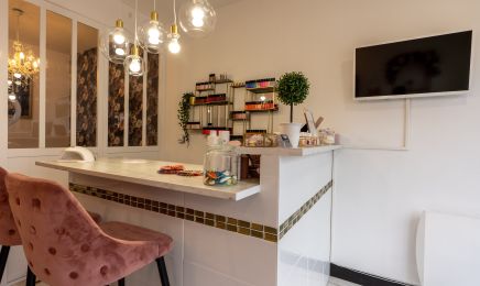 Barbara Beauty  : Manucure à Mérignac