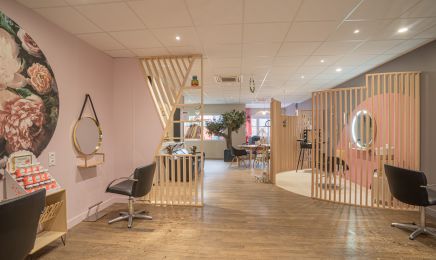 Violine - Coiffeur Coloriste : Coiffeur à Maulevrier