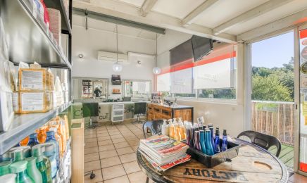 Color and Cut  : Coiffeur à Peypin