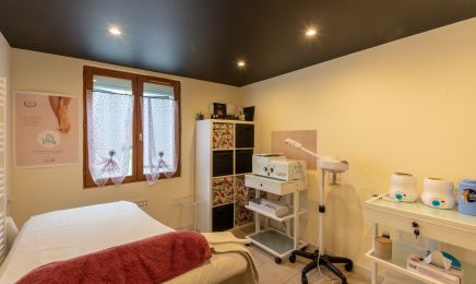 Le Seven Institut  : Manucure à Palaiseau