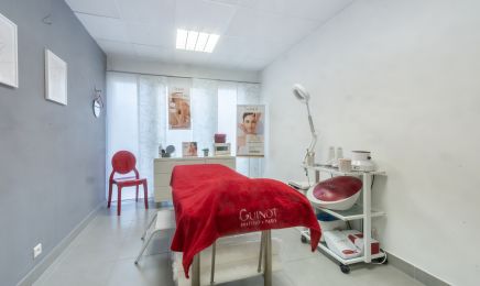 L’Amande Douce : Manucure à Cessy
