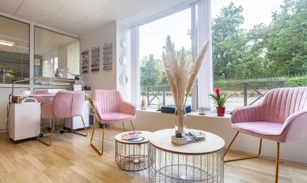 Shor Nails : Institut de beauté à Albi