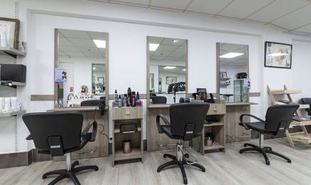 Nouvelle Ere : Coiffeur à Miramas