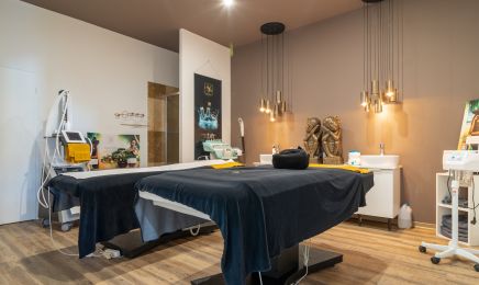 Delphine Esthetique : Manucure à Manosque