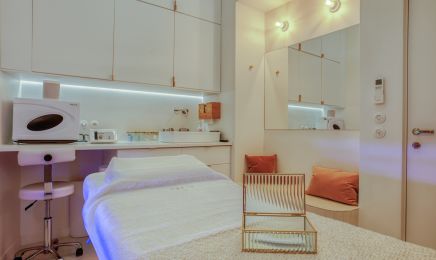 Nyude : Manucure à Paris