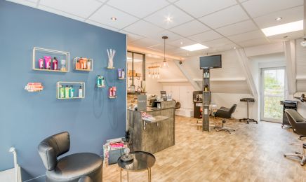 Salon Bulle D'Hair : Coiffeur à Le Monastère