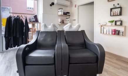 L’instant… : Coiffeur à Saint-Germain-du-Bel-Air
