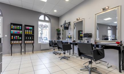 Laurence Coiffure  : Barbier à Sainte-Terre