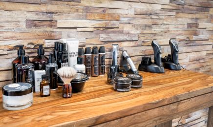 Au dela du miroir : Coiffeur à Landerneau